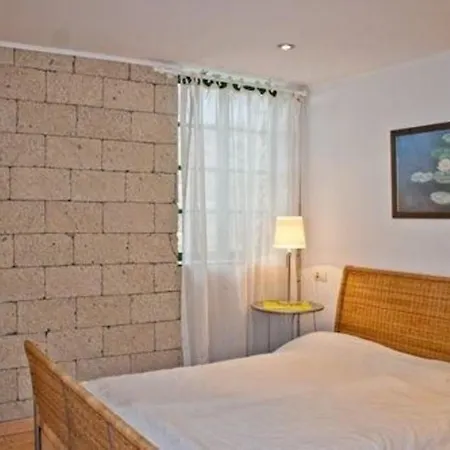 Ferienstudio Mit Grosszuegigem Doppelbett